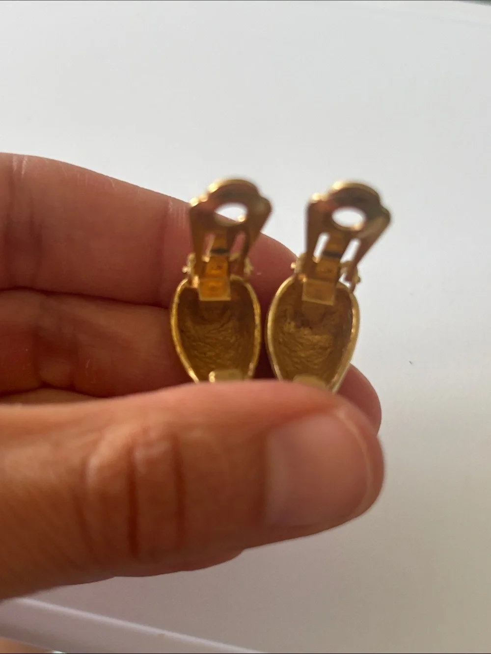 Vintage Gold Tone Teardrop Clip On Earrings Classic Minimalist runway